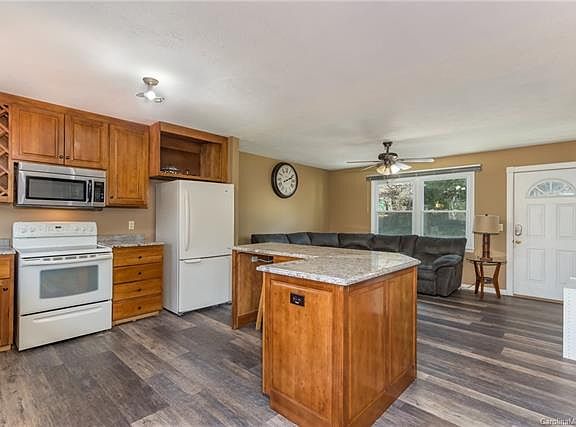 5th image of 516 Corbly Dr