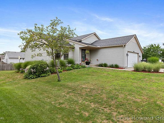 3rd image of 10460 Northfield Dr