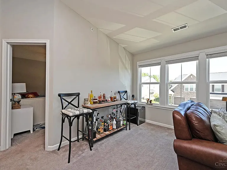 5871 Parkview Ln #300 — Photo 31