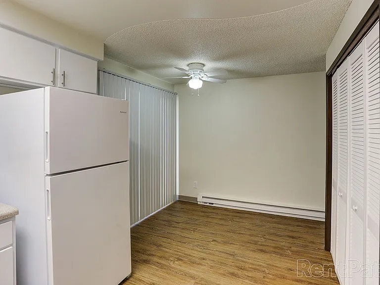 Arrowsmith Apartments — Photo 16