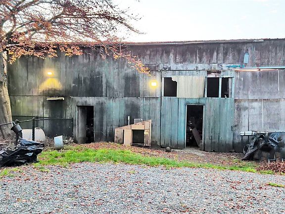 5th image of 3619 Shincke Road NE