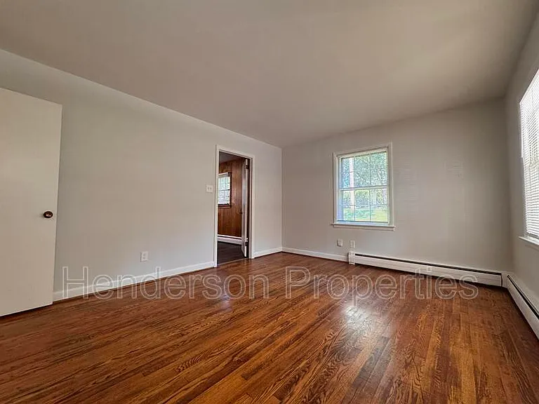 642 E Broad St #A-1 — Photo 3