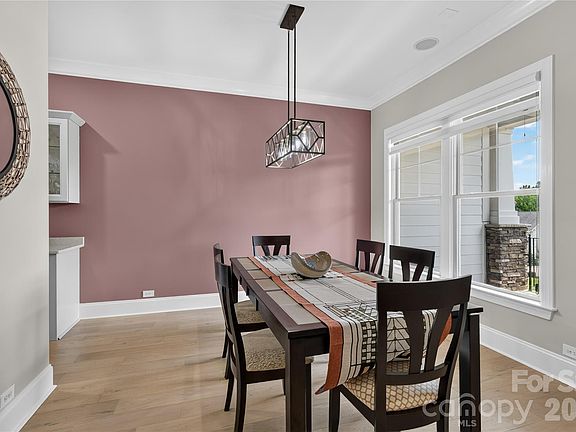 5th image of 1133 Wessington Manor Ln