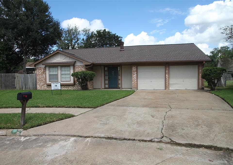 1st image of 15806 Blueberry Hill Ct