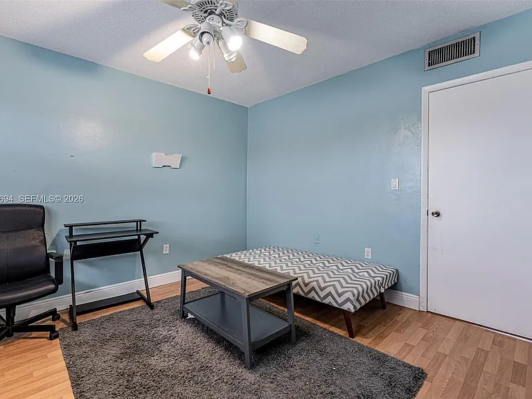 1100 W 35th St #23 — Photo 12