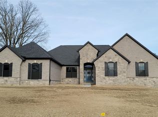 56232 Hickory Creek Ln, New Hudson, MI 48165