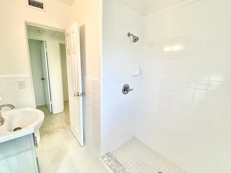 480 Alice Dr — Photo 17
