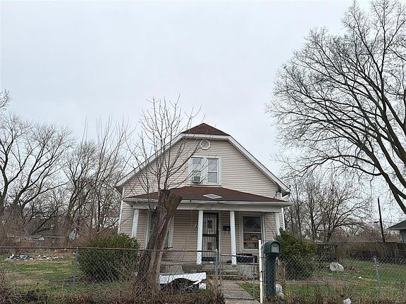 2nd image of 1163 N Centennial St