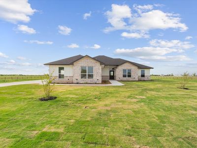 108 Cougar Ln, Lott, TX, 76656
