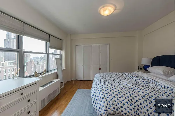 Rented by Bond New York | media 18