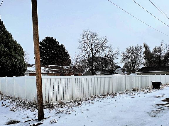 5th image of 404 S Sherman Ave