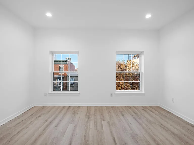 2230 Christian St #3 — Photo 15