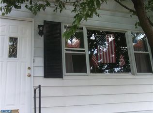 6209 Shelbourne St, Philadelphia, PA 19111