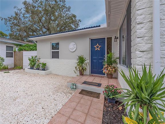3rd image of 4632 30th Ave N