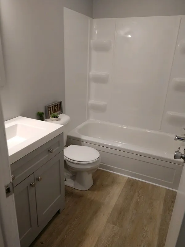 3317 Franklin Ave — Photo 1