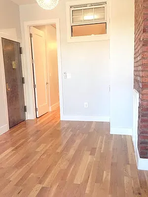 Rented by Nooklyn NYC LLC | media 31