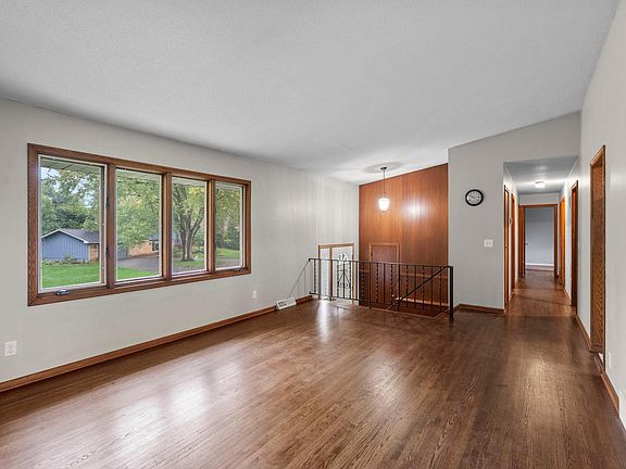 5th image of 5705 Phoenix St