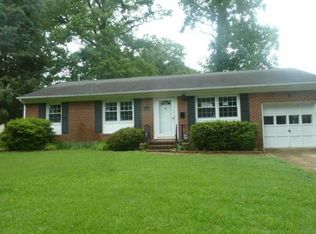 124 Pocahantas Dr, Newport News, VA 23602