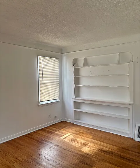 19365 Kingsville St — Photo 12