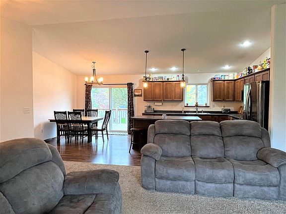 4th image of 1709 Mortenson Dr