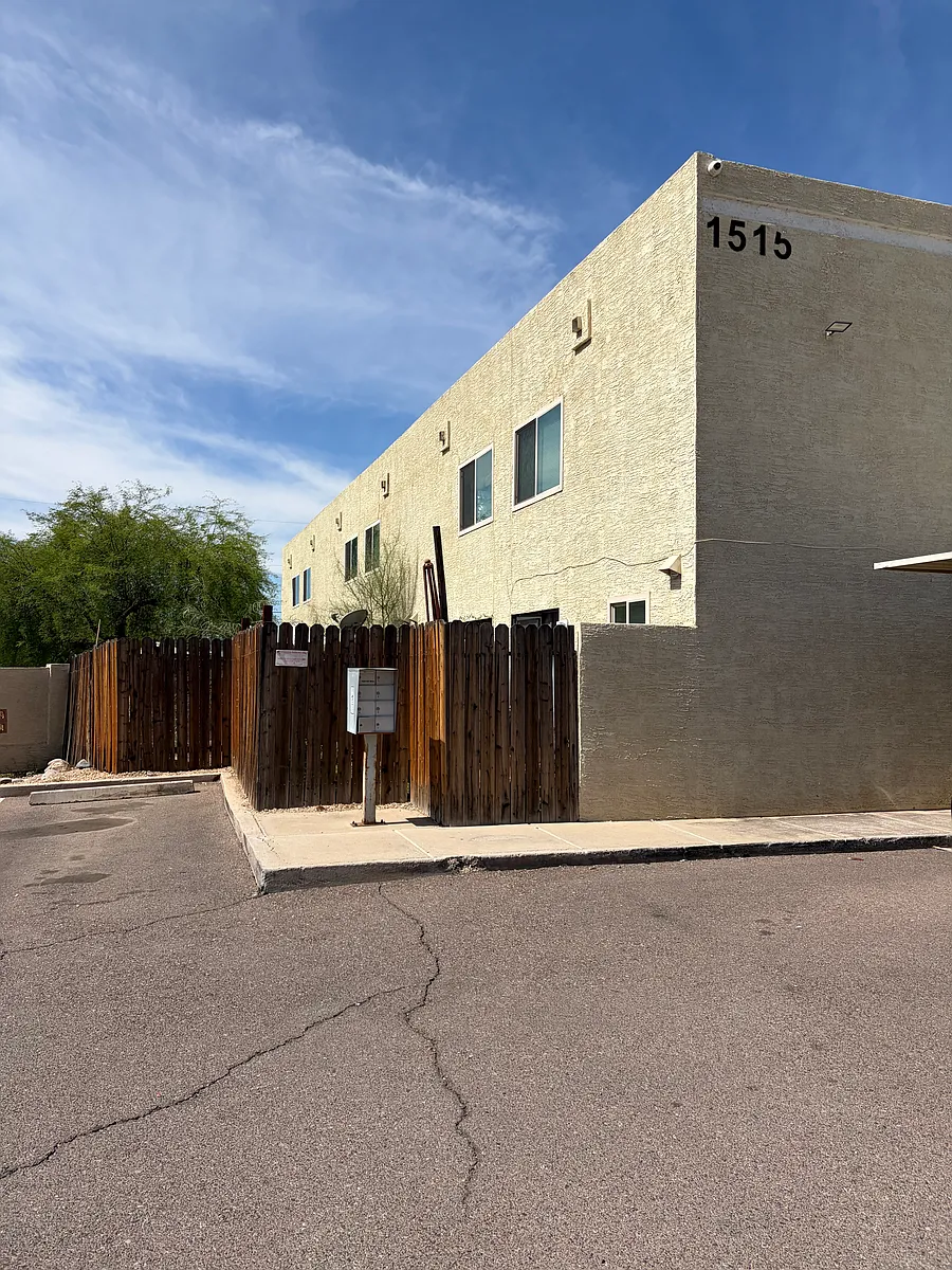Building Photo - 1515 E Sahuaro Dr #1