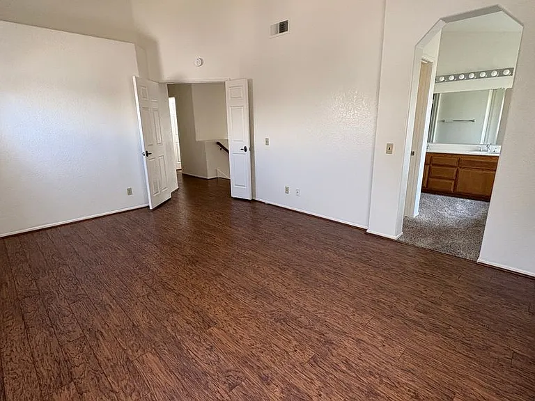 14333 La Crescenta Ave — Photo 21