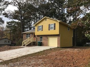 3903 Tree Bark Ln, Snellville, GA 30039