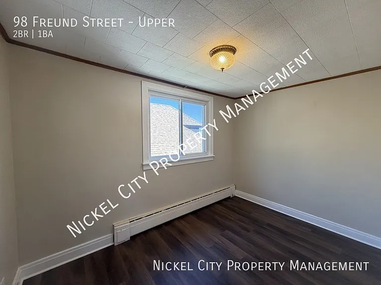 98 Freund St #UPPER — Photo 7