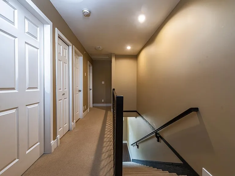 4398 Knight St — Photo 13