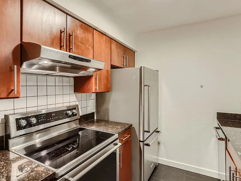 840 NE 125th St #309 — Photo 3