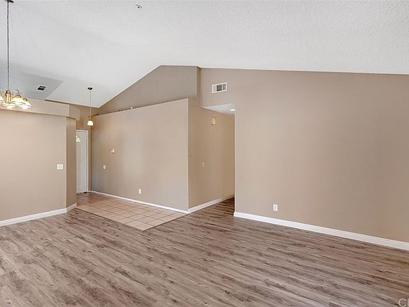 5th image of 15002 Woodcrest Dr