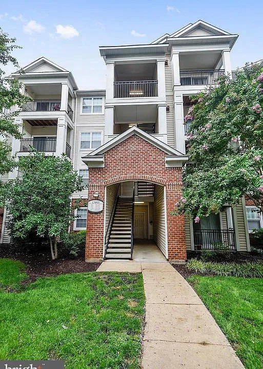 12957 Centre Park Cir #202