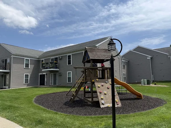 High Point Commons Apartments