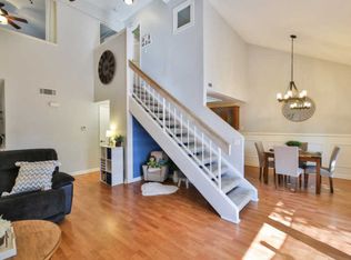 24829 Apple St UNIT D, Santa Clarita, CA 91321