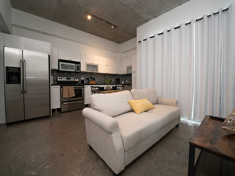 133 NE 2nd Ave #810 — Photo 7
