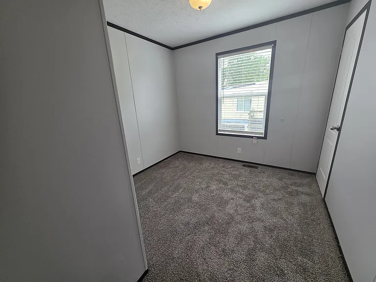 700 W Ridgeway Ave #445 — Photo 8