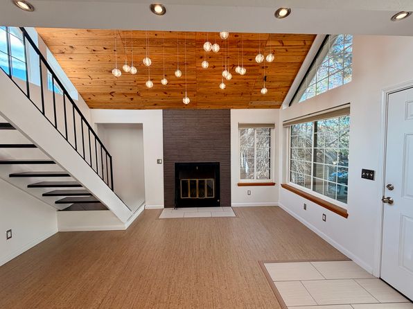 4771 White Rock Cir #7E