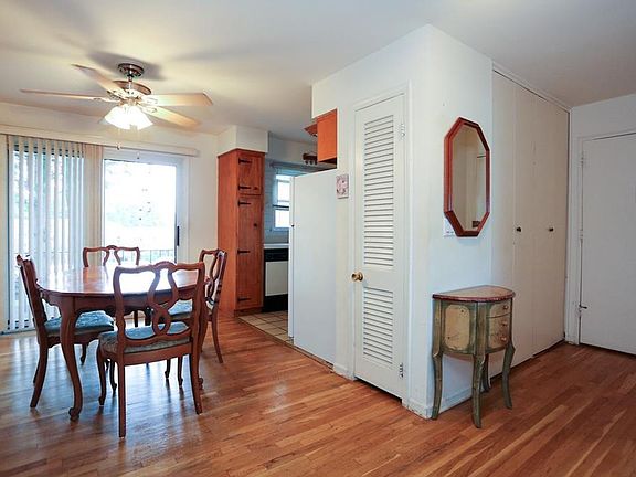 3rd image of 37 Bon Aire Cir APT 8109