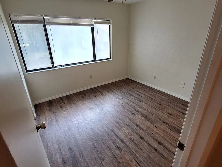 6111 SW 8th Pl — Photo 15