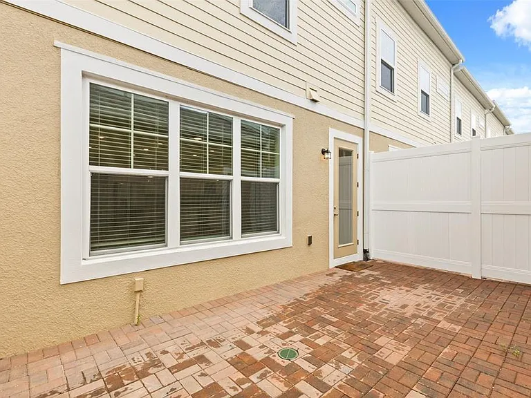 7078 Twilight Bay Dr — Photo 32