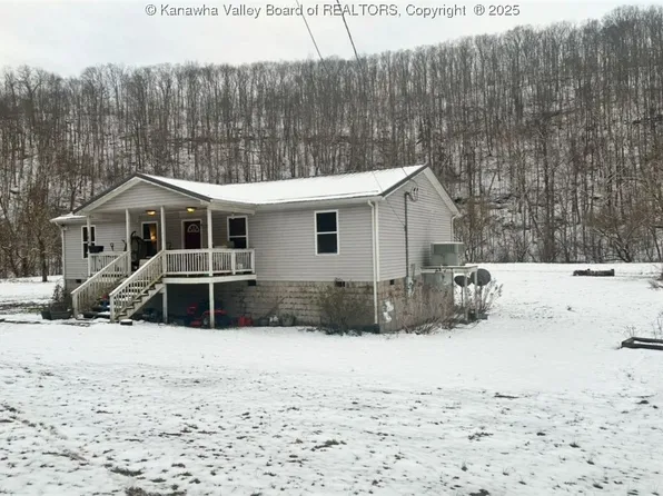 1849 Sandy Creek Rd, Left Hand, WV 25251