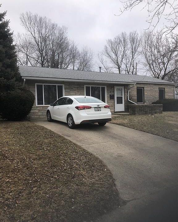 2nd image of 1705 Crestview Dr