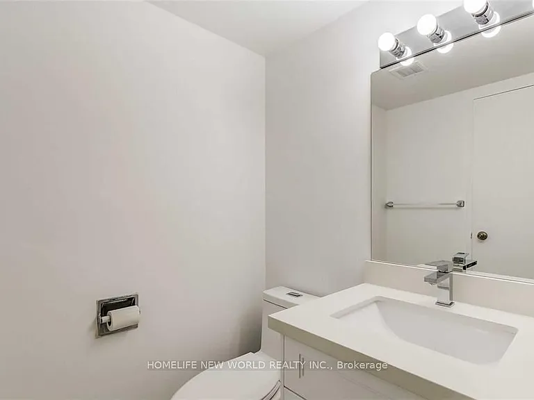 633 Bay St #2523 — Photo 16