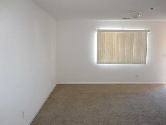 4th image of 1723 Darby Ln