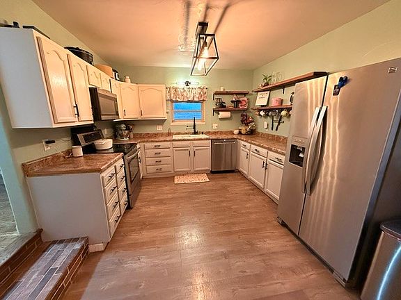 4th image of 6814 Estes Rd