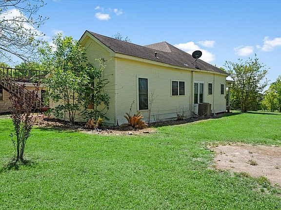 4th image of 1394 Fm 149 Rd E