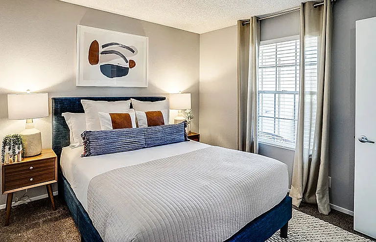 Bella Solara Apartment Homes — Photo 12