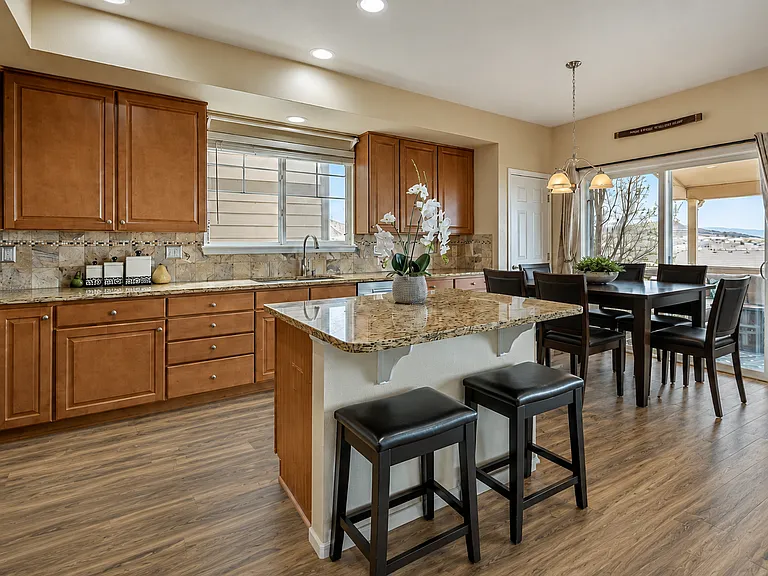 2143 Broadleaf Loop — Photo 15