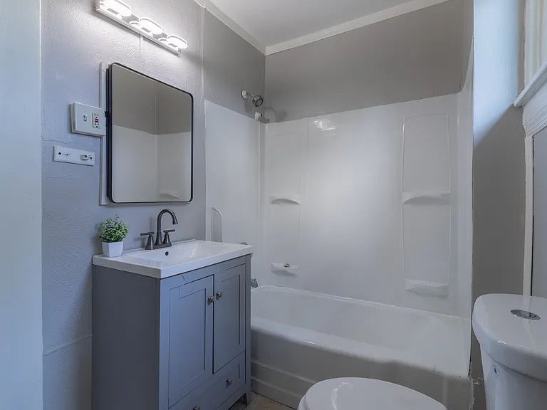 4016 Vinceton St — Photo 12