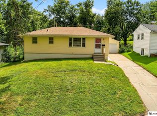 9127 Meredith Ave, Omaha, NE 68134
